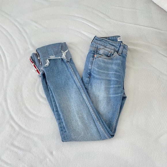Zara basic dept straight leg jeans w/ pearl detail - Picture 1 of 4